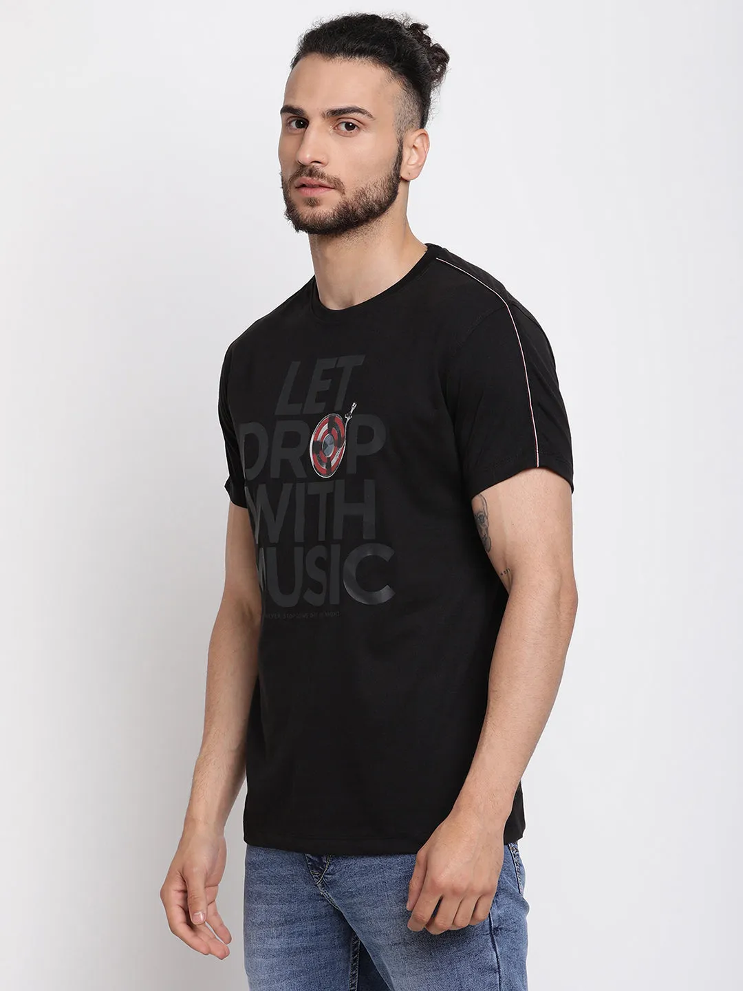 Men's Black  Round neck Half Sleeve T-Shirt with contrast piping detail on shoulder